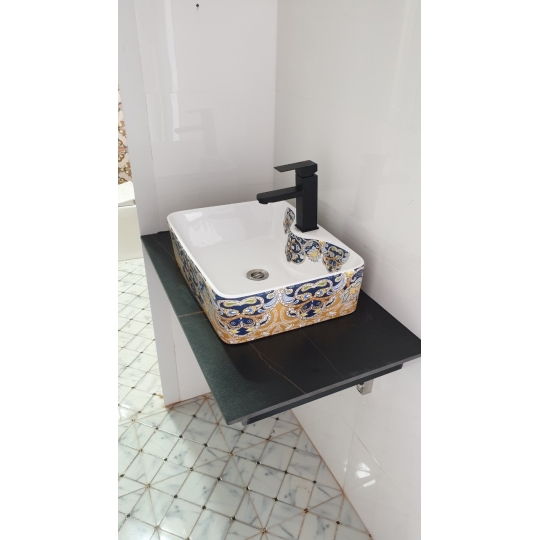 Lavabo Vuông Đặt Bàn Hoa Văn Tại Trà Vinh
